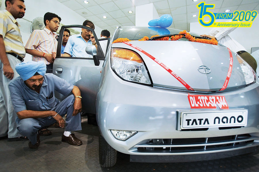 Tata Nano, the world’s cheapest car, in a New Delhi showroom in April 2009. Sold at ₹100,000 ex-factory, the Initial bookings stood at 200,000 units and Tata Motors collected ₹2,500 crore. The company announced plans to stop production in 2019 and the last car was delivered in 2020
Image: Abhijit Bhatlekar / Mint via Getty Images